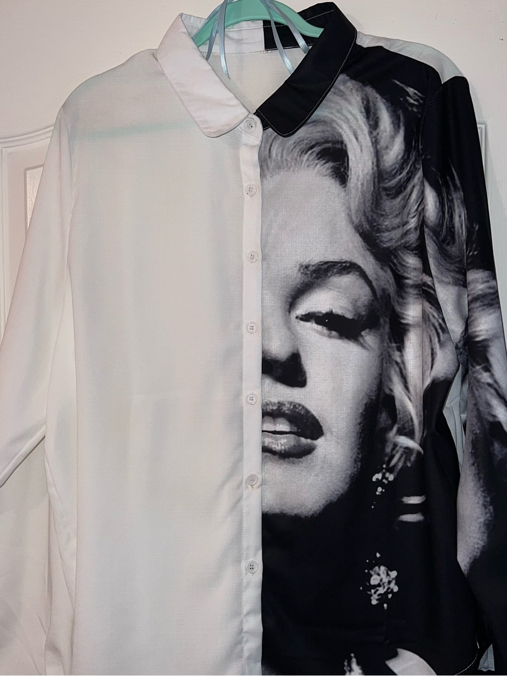 Marilyn Monroe Black & White Graphic Button-Up Shirt - Picture 3 of 5